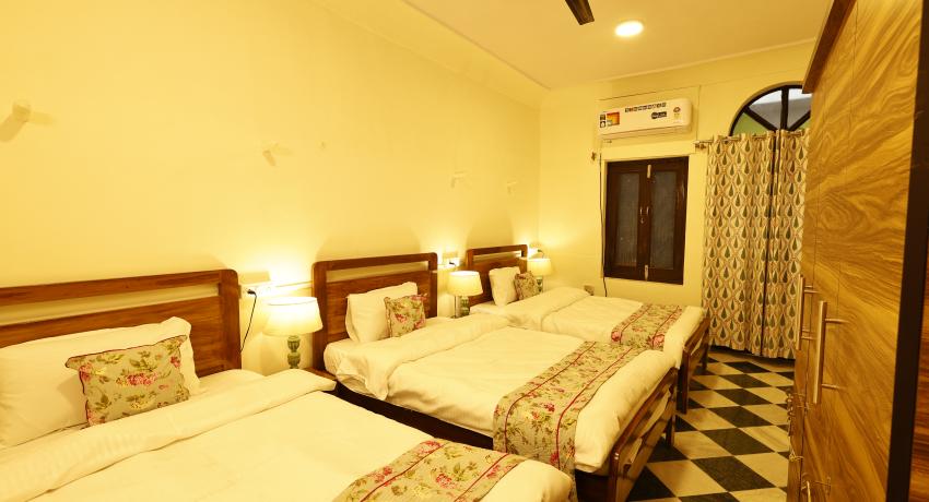 Deluxe Triple Room